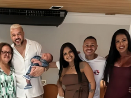 Gracyanne e Belo celebraram o Natal juntos após a separação. (Foto: Instagram)