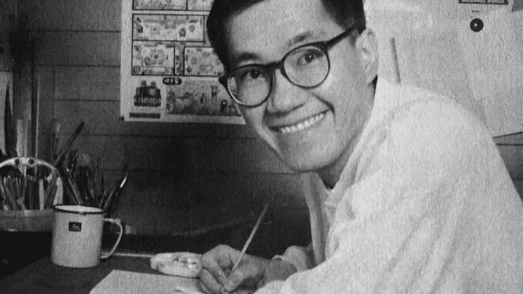 O mangaká Akira Toriyama, famoso por criar o manga Dragon Ball, faleceu em 1 de março de 2024, aos 68 anos, vítima de hematoma subdural agudo, uma condição em que ocorre o acúmulo de sangue entre o cérebro e o crânio. (Foto Divulgação)