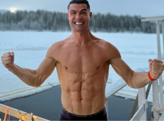 Cristiano Ronaldo aparece de cueca em meio a frio de -20º. (Foto: Instagram)