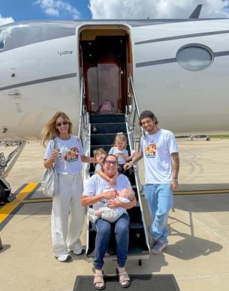 Virginia Fonseca comemora aniversário da mãe em jatinho: “Em grande estilo” (Foto: Instagram)