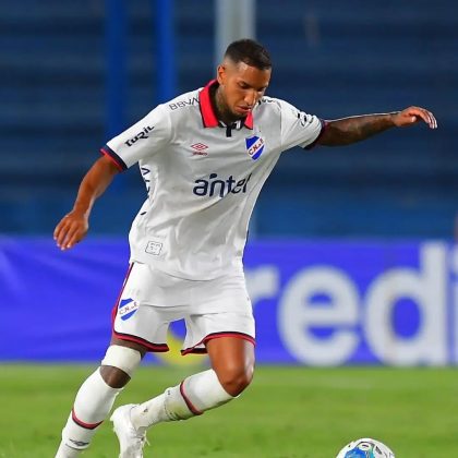 O jogador de futebol Juan Izquierdo, do Nacional, faleceu em 27 de agosto de 2024, após sofrer um mal-estar em campo no dia 22 de agosto. (Foto Instagram)