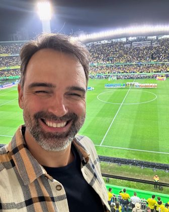 Com 1,92 m de altura, Tadeu aproveitou seu talento para os esportes e foi levantador de vôlei, chegando a ser convocado para a seleção brasileira de base. (Foto Instagram)