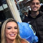 Recentemente, a influenciadora digital Andressa Urach e o modelo Cassiano França anunciaram o namoro e, para celebrar o amor entre eles, decidiram fazer tatuagens combinando. (Foto Instagram)