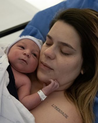 "Todos muito aflitos porque não tinha como visitar, 100% do nosso tempo era dentro do hospital. Acho que é uma vitória". (Foto Instagram)