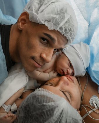 Iran Ferreira, o famoso Luva de Pedreiro, e Távila Gomes se tornaram pais de Davi Cristiano, seu primeiro filho, no dia 7 de março. (Foto Instagram)