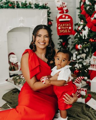 O bebê nasceu em março e comemora o seu primeiro Natal. (Foto Instagram)