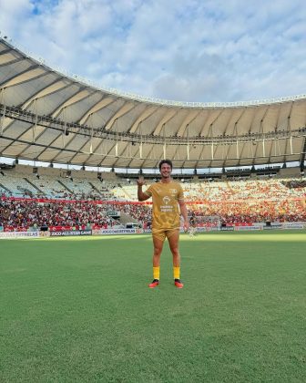 André Luiz Frambach durante o Jogo das Estrelas se declara para Larissa Manoela (Foto: Instagram)