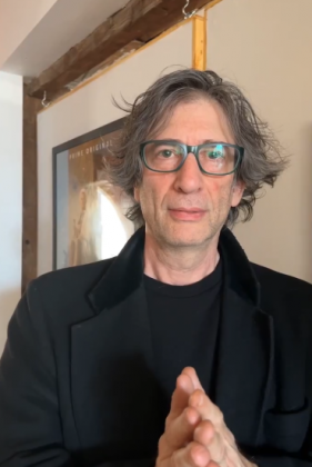 Neil Gaiman é acusado de abuso por oito mulheres. (Foto: Instagram)