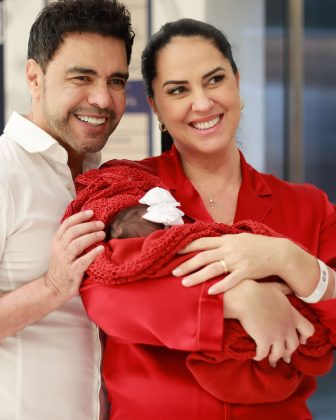 Graciele Lacerda e Zezé Di Camargo, que recentemente se tornaram pais de Clara, também optaram pela fertilização in vitro. (Foto Instagram)