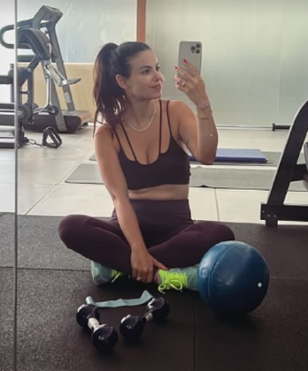 Sthefany Brito celebra retorno à academia: "Voltando a cuidar de mim" (Foto: Instagram)