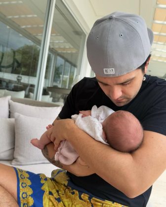 Luan Santana celebra primeiro mês de vida da filha: "Presente do Senhor" (Foto: Instagram)