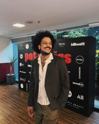 Durante o BBB 21, João chamou atenção por usar um black power, símbolo da resistência e luta negra. (Foto Instagram)