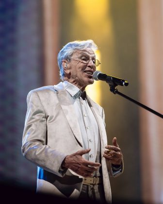 "Que maravilha, Nanda, merecidíssimo! O Brasil está merecendo o que deve merecer", disse Caetano. (Foto Instagram)