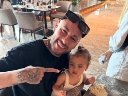 Neymar publica momento fofo com a filha Mavie (Foto: Instagram)