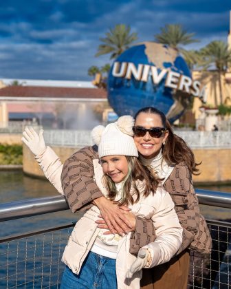 Deborah Secco compra mansão em Orlando durante as férias com a filha, avaliada em R$ 6 milhões (Foto: Instagram)