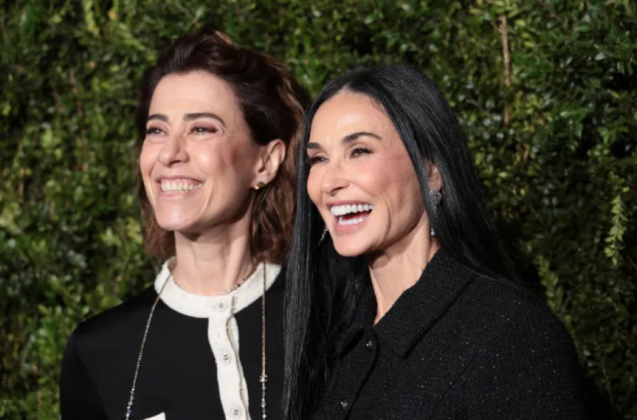 Fernanda Torres e Demi Moore posaram juntas em Londres. (Reprodução)