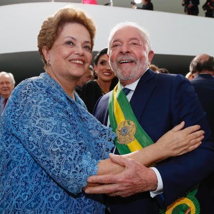 Com o tratamento sendo bem sucedido, Dilma mantém o foco em sua recuperação e na continuidade de suas responsabilidades. (Foto: Instagram)