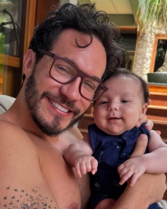 Eliezer celebra a evolução do filho de Ravi depois de sessões de fisioterapia (Foto: Instagram)