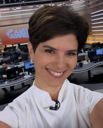 Durante seu período no programa, o noticiário passou a abordar mais temas sociais e dar maior espaço às notícias do interior do estado. (Foto Instagram)