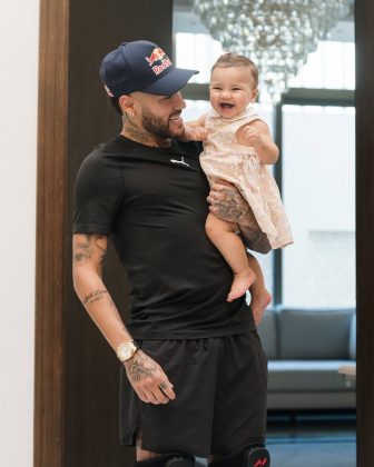 Neymar e Bruna Biancardi: um romance que conquista o público. (Foto: Instagram)