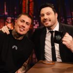 Durante a participação no The Noite, com Danilo Gentili, o MC Daniel agradeceu ao Leo Dias por ter esperado o tempo dele e "segurado" a notícia da gravidez da namorada, Lorena Maria. (Foto: Instagram)