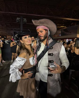 Fátima Bernardes e Túlio Gadêlha iniciam Carnaval 2025 com fantasia de piratas (Foto: Instagra,)