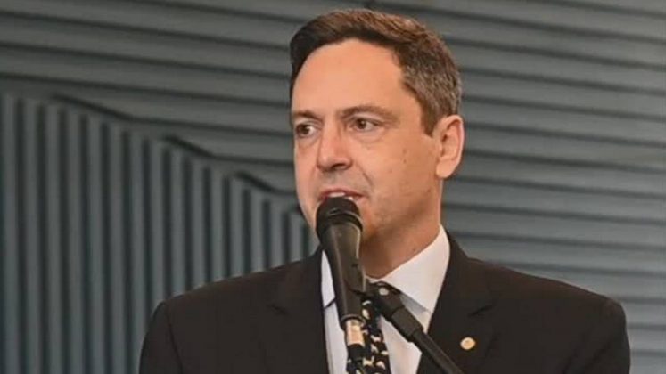 Deputado bolsonarista sugere fim do Ministério da Educação no Brasil: "Doutrinação". (Foto: Instagram)