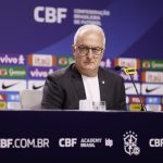 Dorival Júnior destaca a importância de Neymar para a equipe. (Foto: Rafael Ribeiro/CBF)