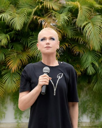 Xuxa revela implante capilar e incentiva mulheres com alopecia! (Foto: Instagram)