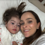 Leticia Cazarré compartilha momento com filha após internação por infecção (Foto: Instagram)