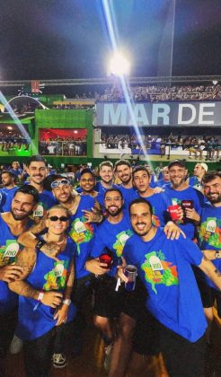 Neymar leva amigos do Santos para curtir o Carnaval no Rio de Janeiro! (Foto: Instagram)