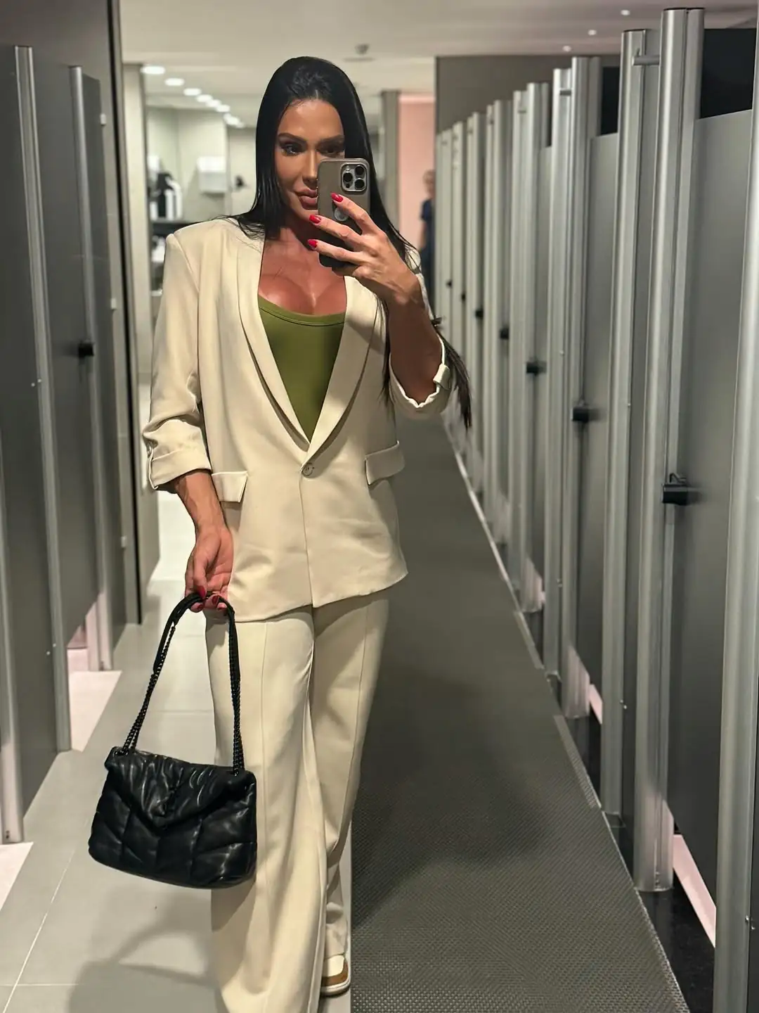 Gracyanne Barbosa comenta sobre críticas por frequentar igreja depois de ser batizada (Foto: Instagram)