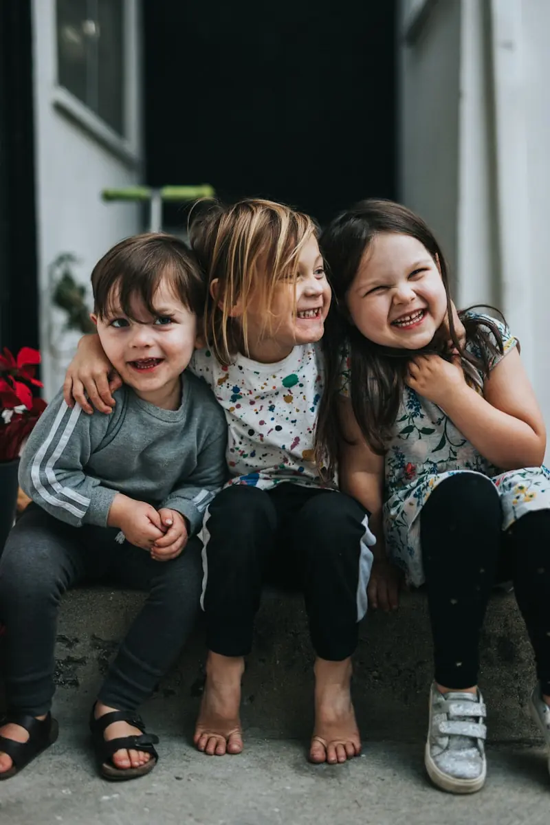 A mentira infantil pode indicar inteligência acima da média (Créditos: Unsplash / Nathan Dumlao)