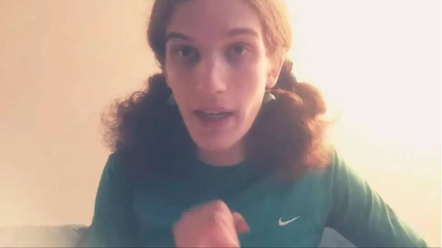 As autoridades acreditam que a autora do atentado, identificada como Robin Westman — que nasceu com o nome Robert Westman —, pretendia executar o ataque de dentro da igreja, durante a missa de volta às aulas. (Foto: Reprodução / Youtube) As autoridades acreditam que a autora do atentado, identificada como Robin Westman — que nasceu com o nome Robert Westman —, pretendia executar o ataque de dentro da igreja, durante a missa de volta às aulas. (Foto: Reprodução / Youtube)
