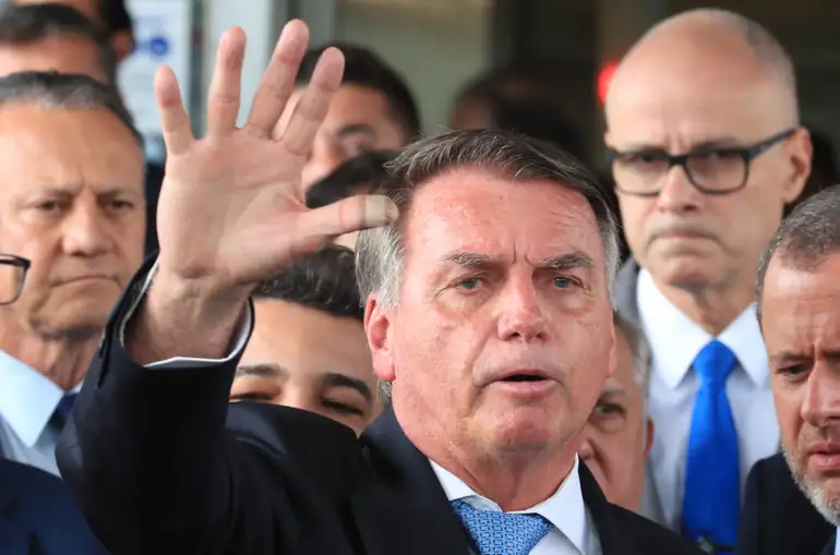 61% dos brasileiros não votam em candidatos que prometem anistia a Bolsonaro, diz pesquisa (Foto: Agência Brasil)