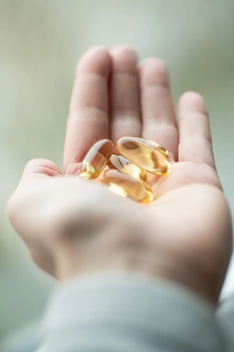 A vitamina D é essencial para ossos fortes e saudáveis (Créditos: Unsplash / Kristīne Kozaka)