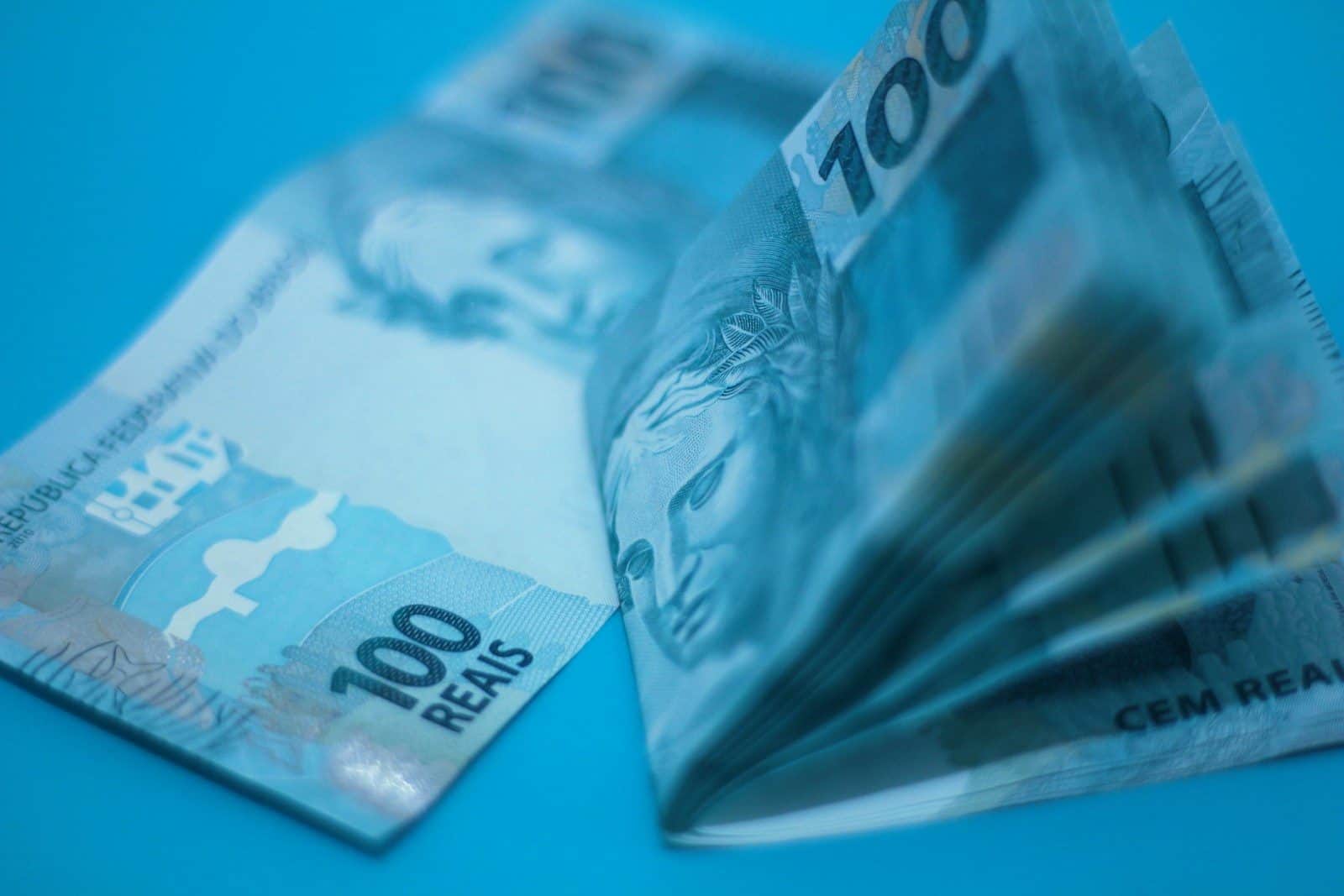 Cenário econômico influencia as decisões sobre os juros no Brasil. (Créditos: Unsplash Daniel Dan)