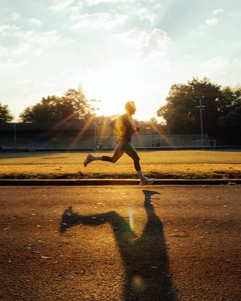 A intensidade da corrida pode mudar o estímulo provocado pelo exercício. (Créditos: Unsplash / Jorge Alberto Vega Barrera)