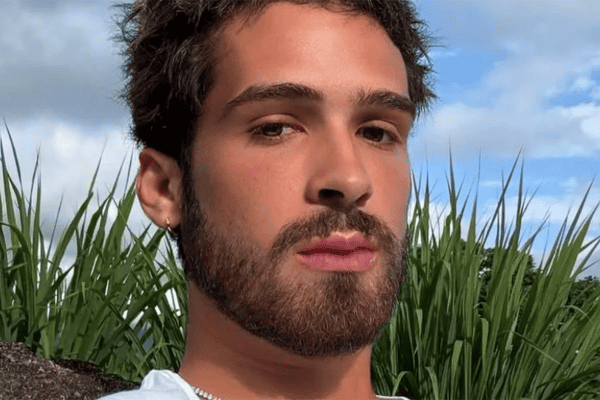 João Guilherme reage com ironia após ser chamado de “sem carisma”