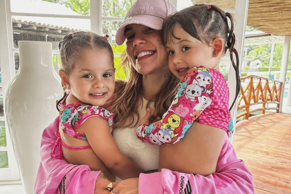 Virginia Fonseca recebe apoio e críticas após cirurgia das filhas