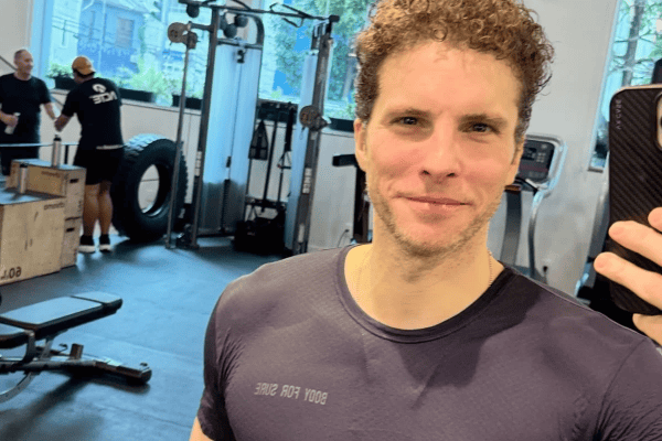 Thiago Fragoso compartilha mudanças após perder 10kg: “Tudo melhorou”