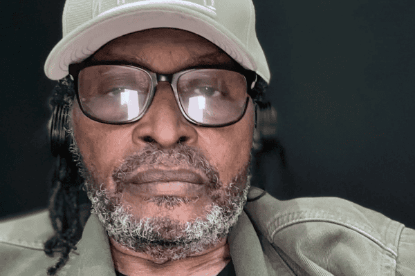 Edson Gomes é internado na UTI após show em Salvador