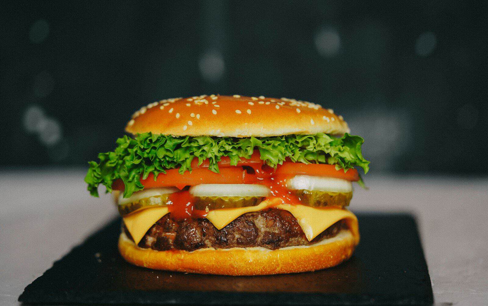 Presença de inseto em alimento motivou reclamação da cliente (Créditos: Unsplash / Giorgi Iremadze)
