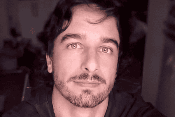 Marco Furlan foi preso por engano ao confundir vítima com namorada, diz ator