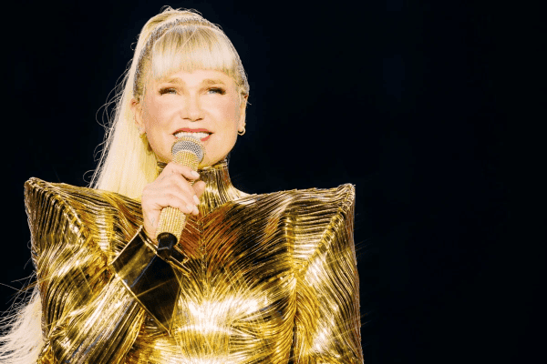 Provocações e pedido a Sasha destacam show de Xuxa em São Paulo