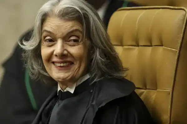 Única mulher no STF, Cármen Lúcia defende: “Só terá igualdade quando os 11 forem mulheres”
