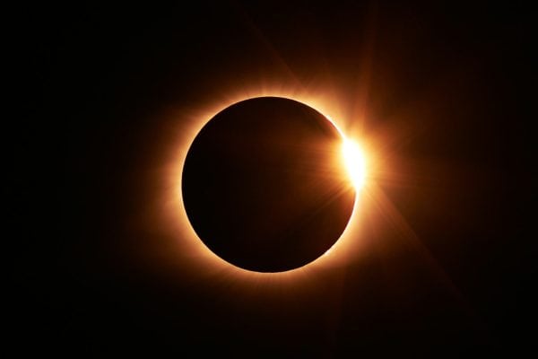 Eclipse solar acontece nesta quarta e chama atenção: veja o horário e como acompanhar do Brasil