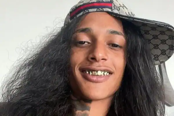 Justiça do Rio revoga prisão preventiva do rapper Oruam, que segue foragido
