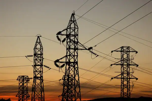 Lucro da ISA Energia (ISAE4) recua 32% no 2º trimestre devido à alta nas despesas financeiras