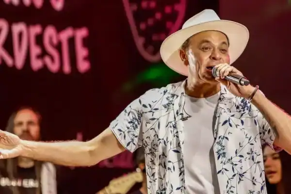 Morre pai de Frank Aguiar e cantor desabafa por não ter comparecido à despedida